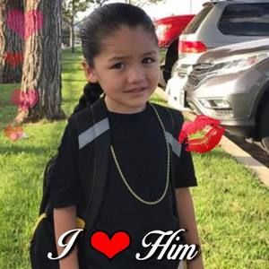 Meet your Posher, Cassandra